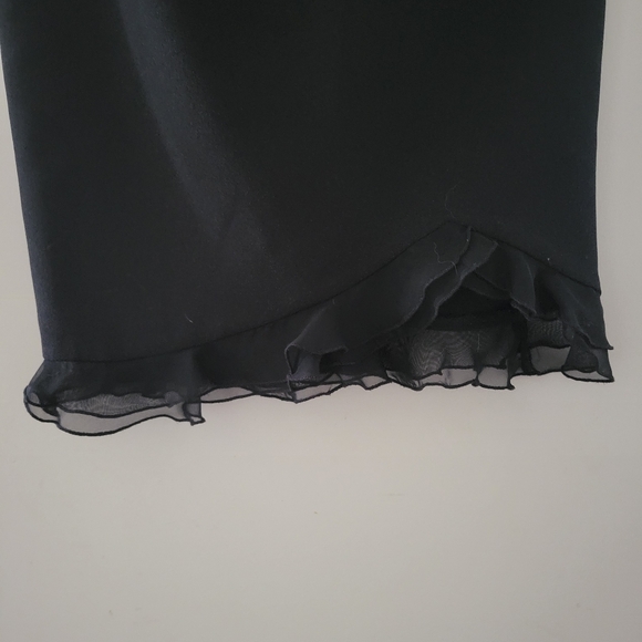 Lori Ann Montreal Dress - Picture 2 of 3